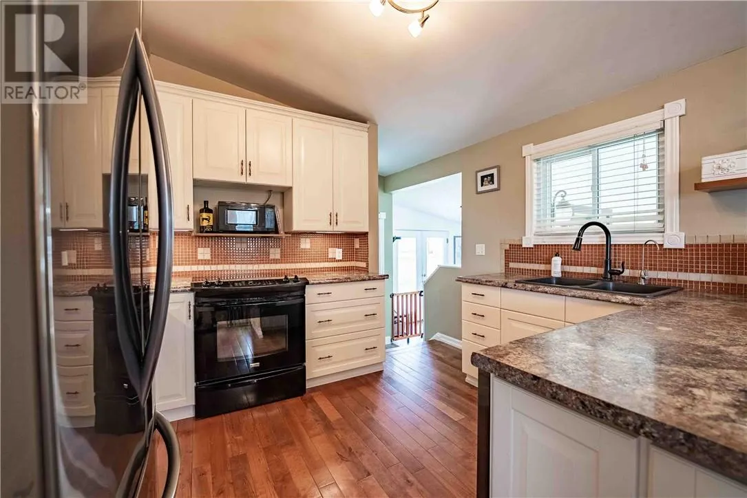3218 Glendale