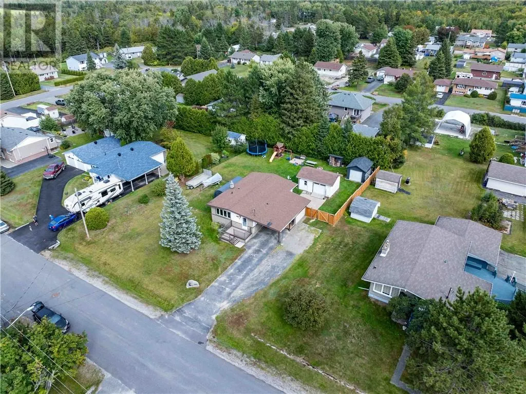 3218 Glendale