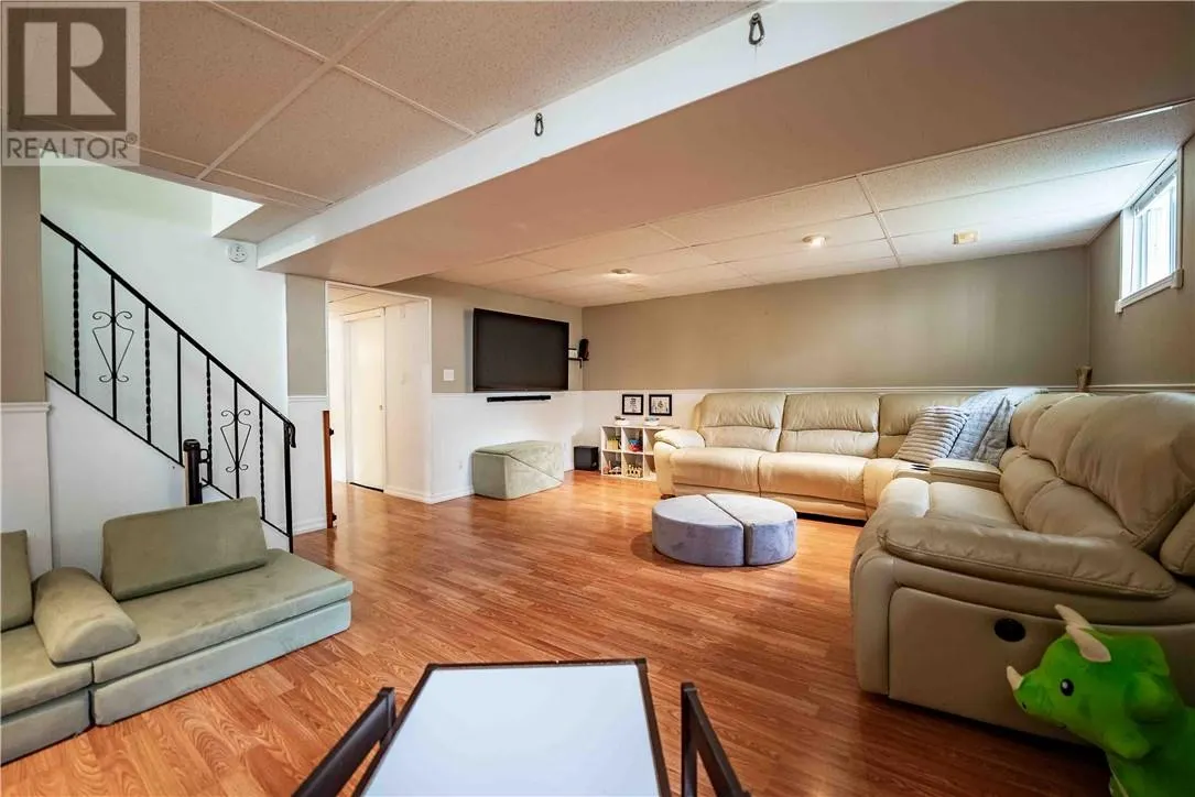 3218 Glendale