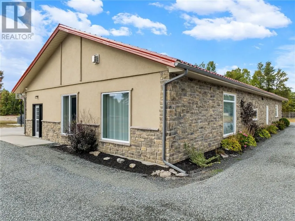 3895 Hydro Road
