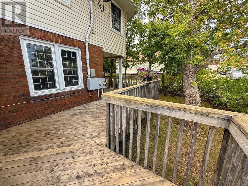 293 Oak Street