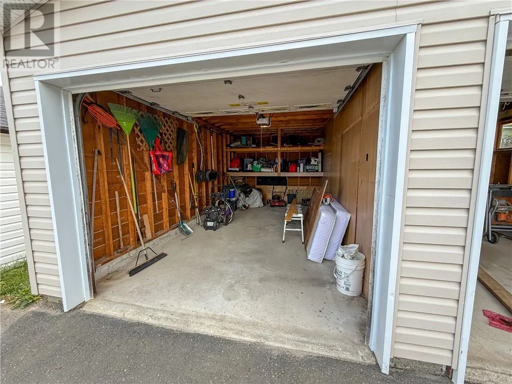 293 Oak Street