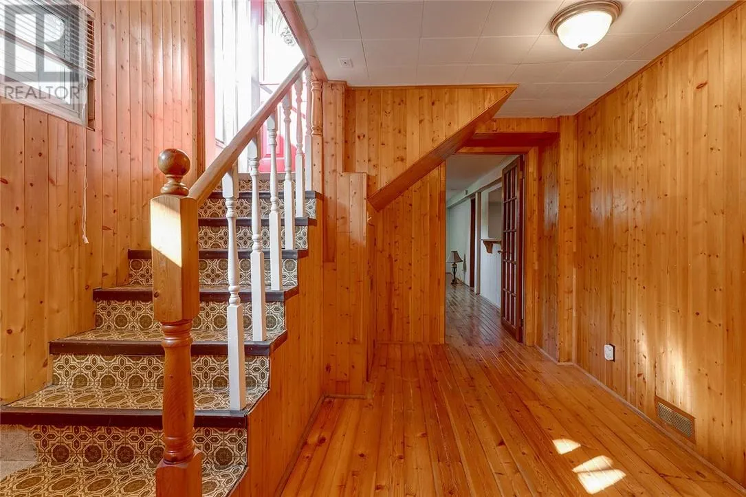 15 Caruso Street N
