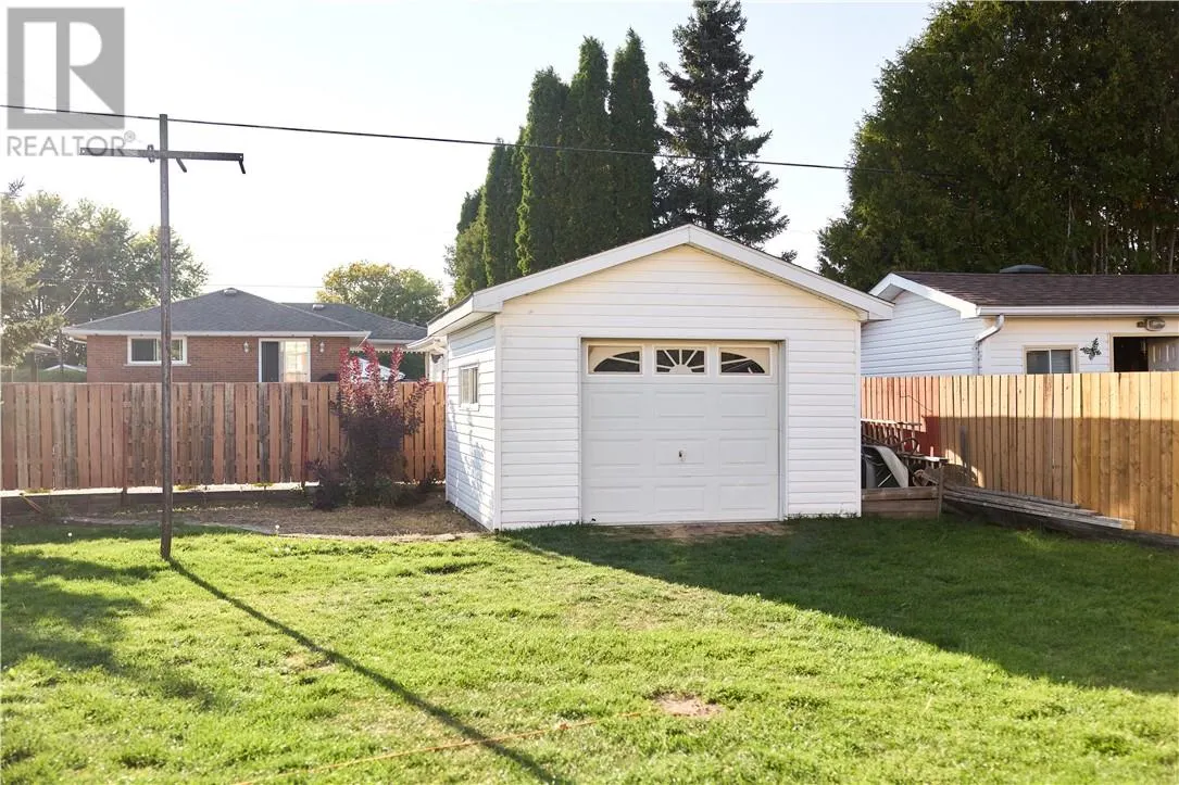 845 Churchill Avenue