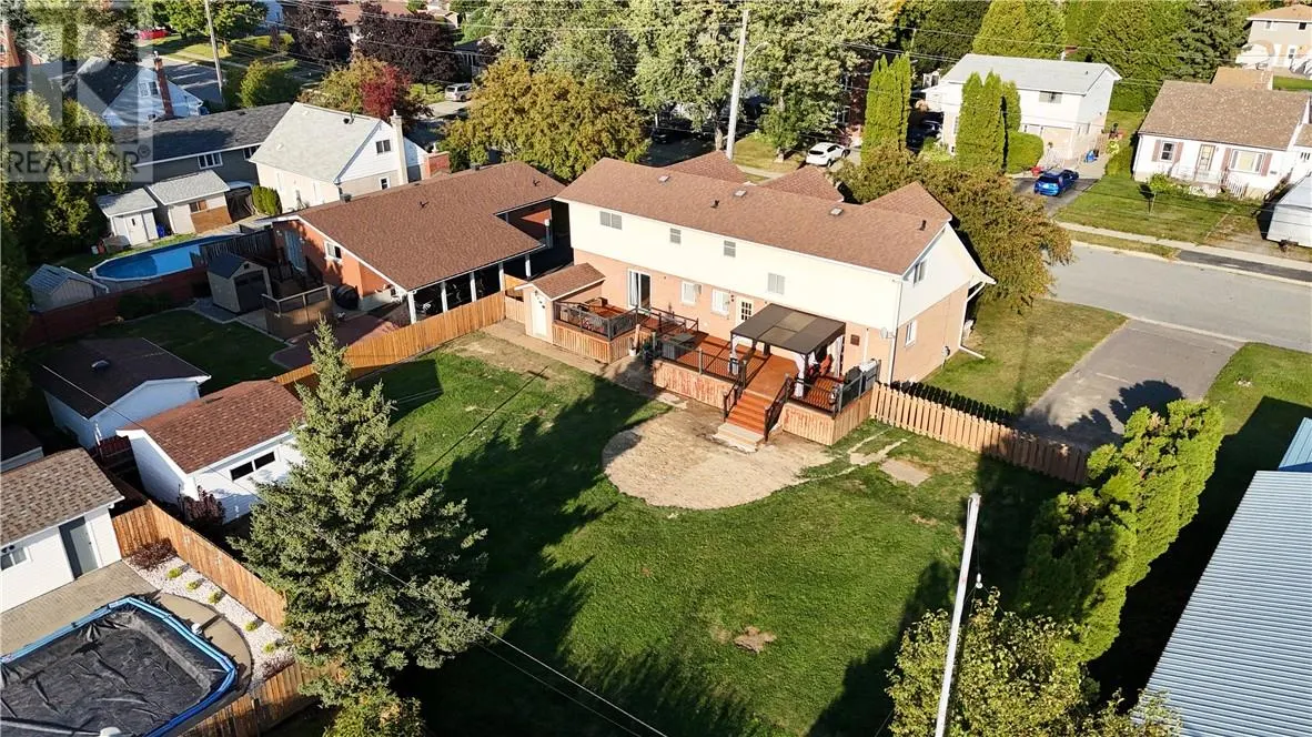 845 Churchill Avenue