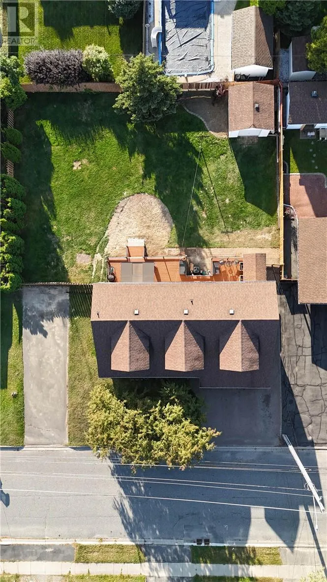 845 Churchill Avenue