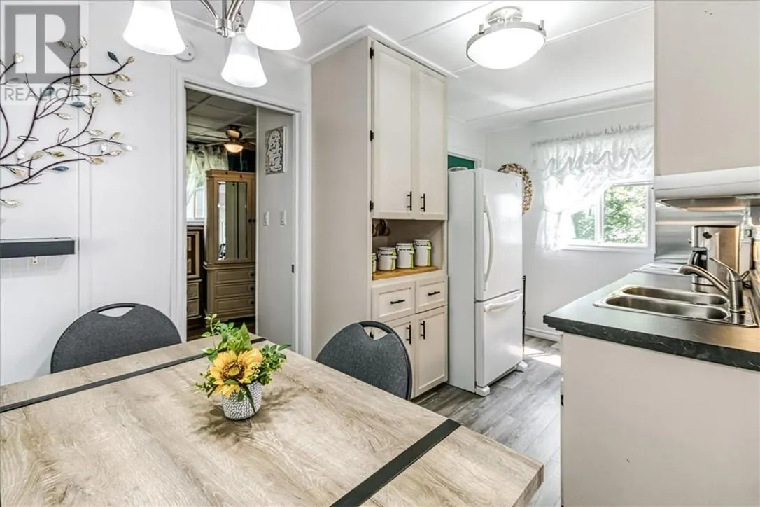 2033 Panache North Shore Road