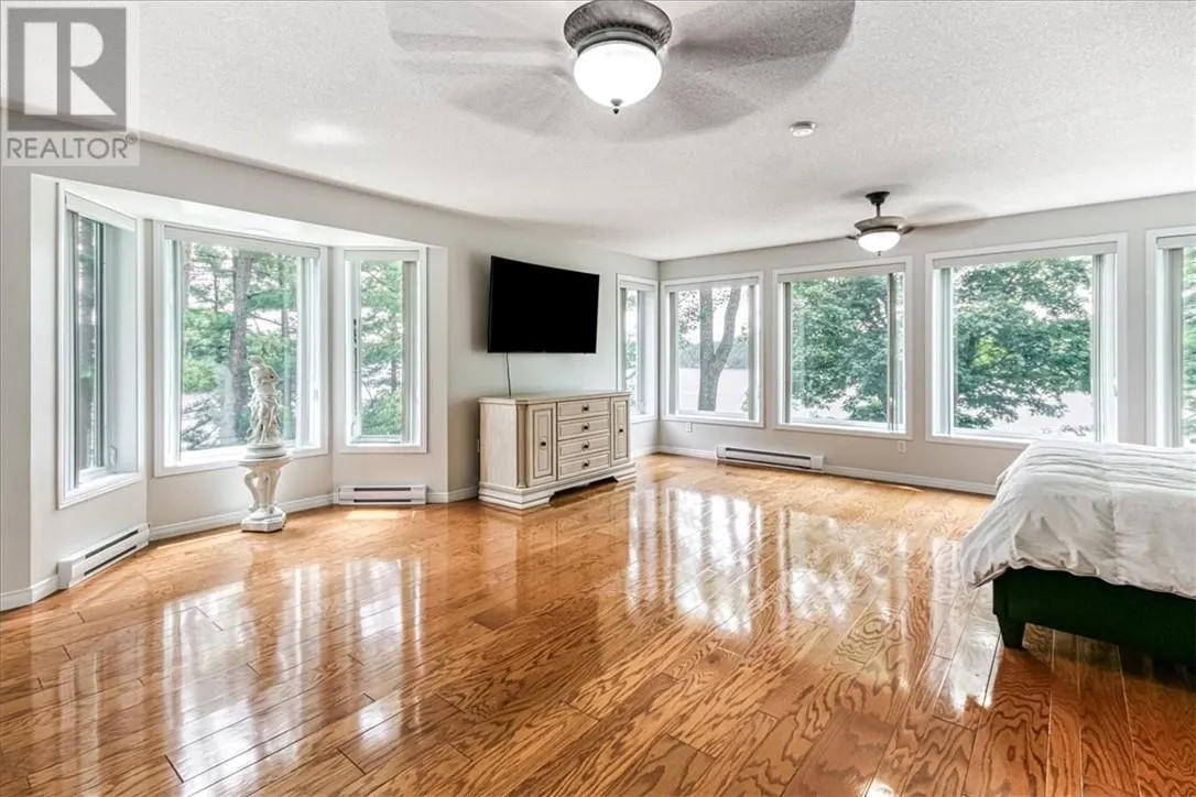 2033 Panache North Shore Road