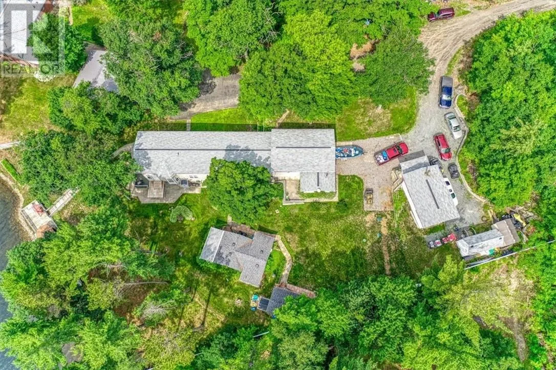 2033 Panache North Shore Road