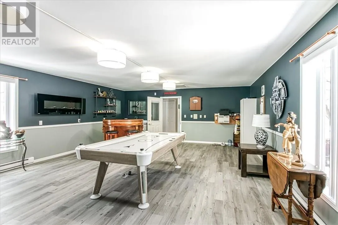 2033 Panache North Shore Road