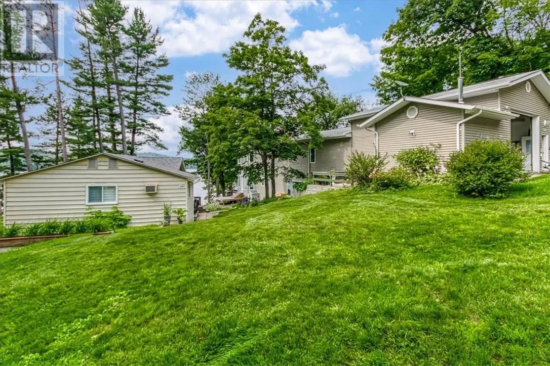 2033 Panache North Shore Road