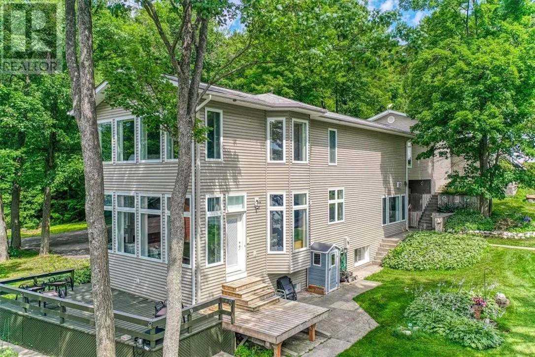 2033 Panache North Shore Road