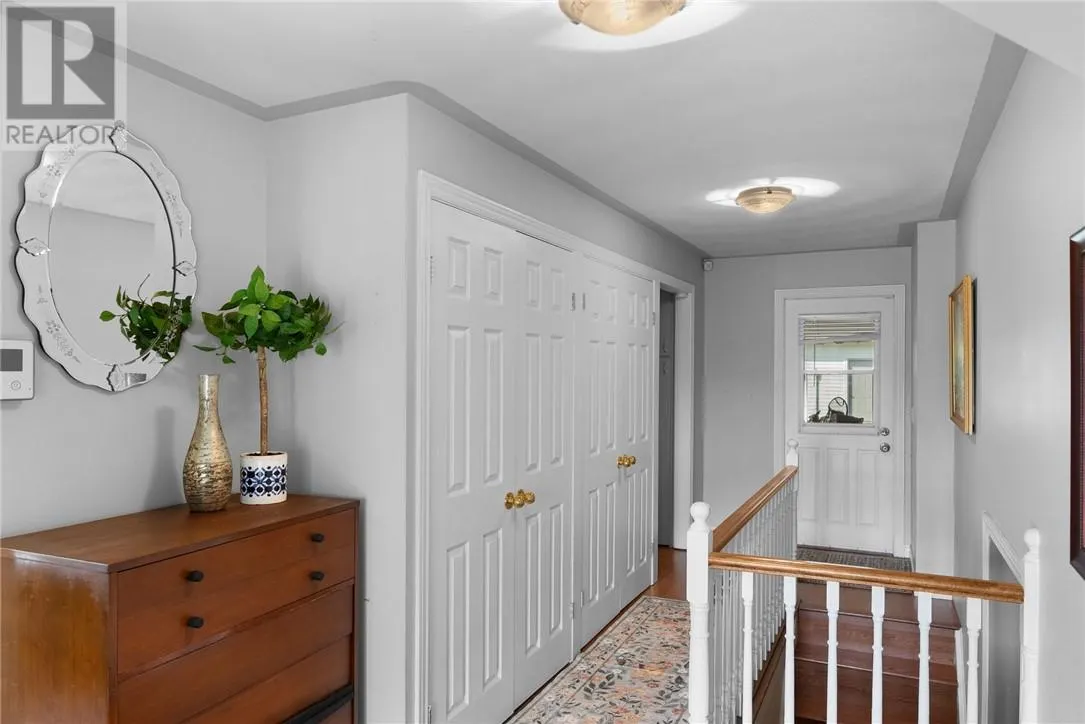 2606 South Lane Road
