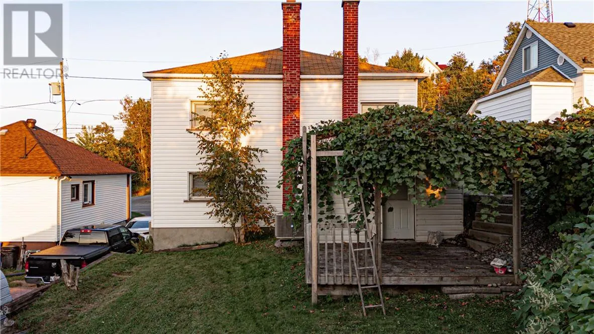 6 Gino Street