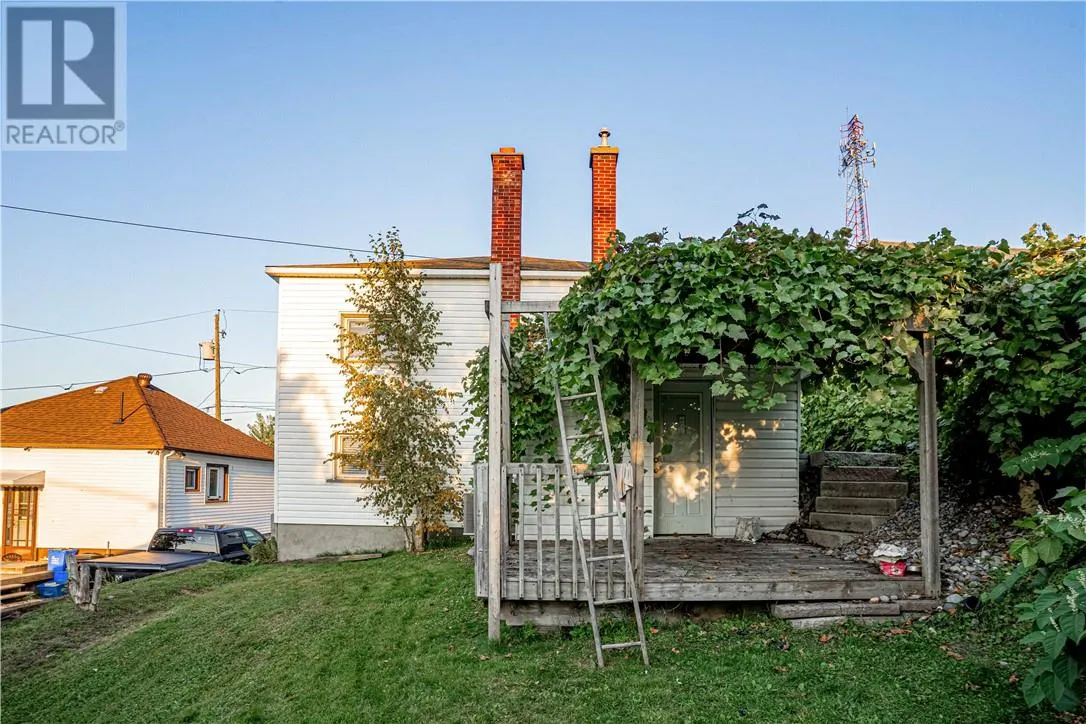 6 Gino Street