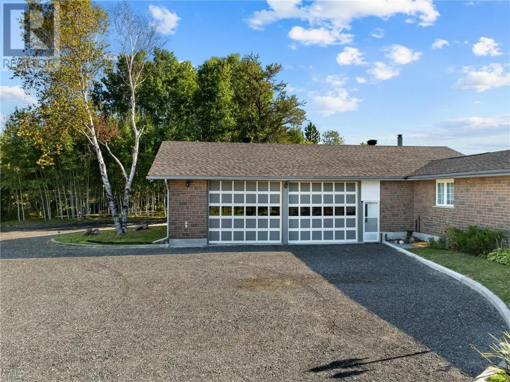 711 Moxam Landing Road