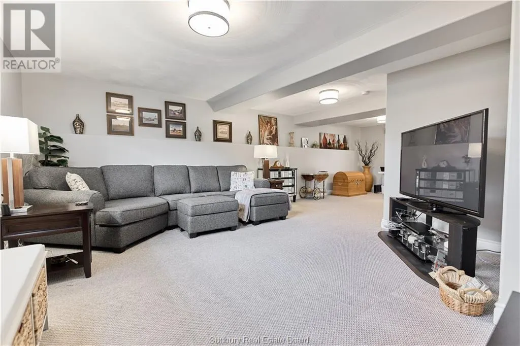 2666 Hummingbird Court