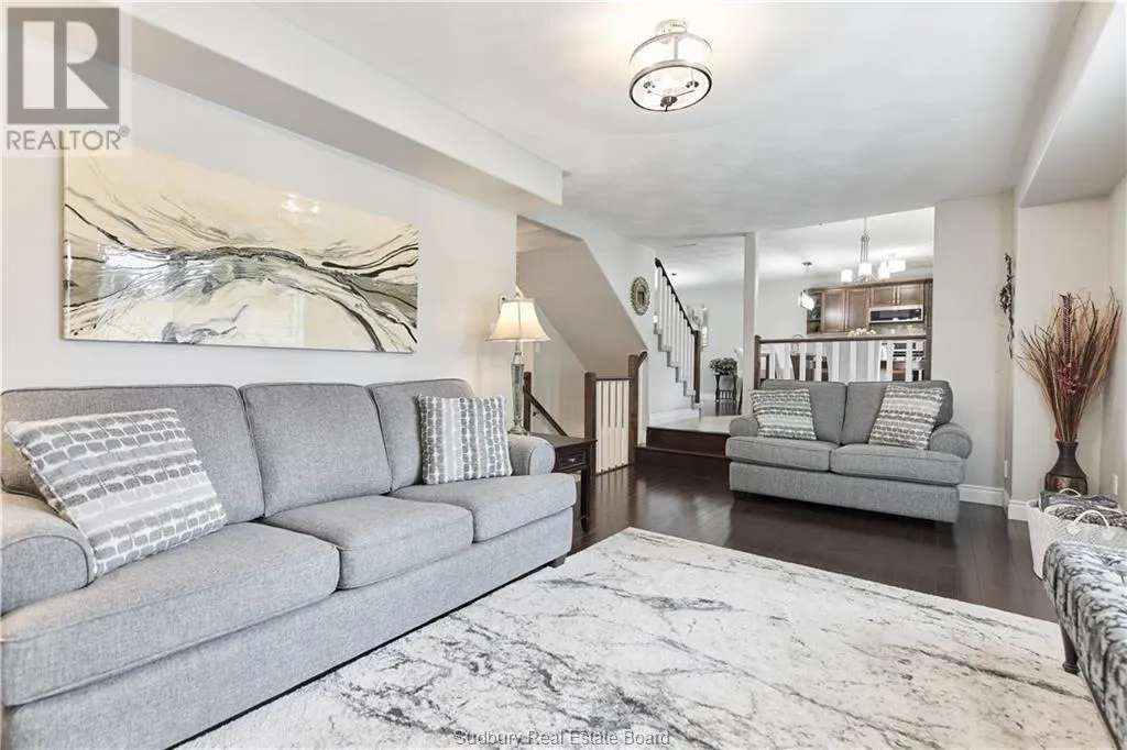 2666 Hummingbird Court