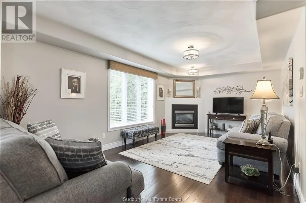 2666 Hummingbird Court