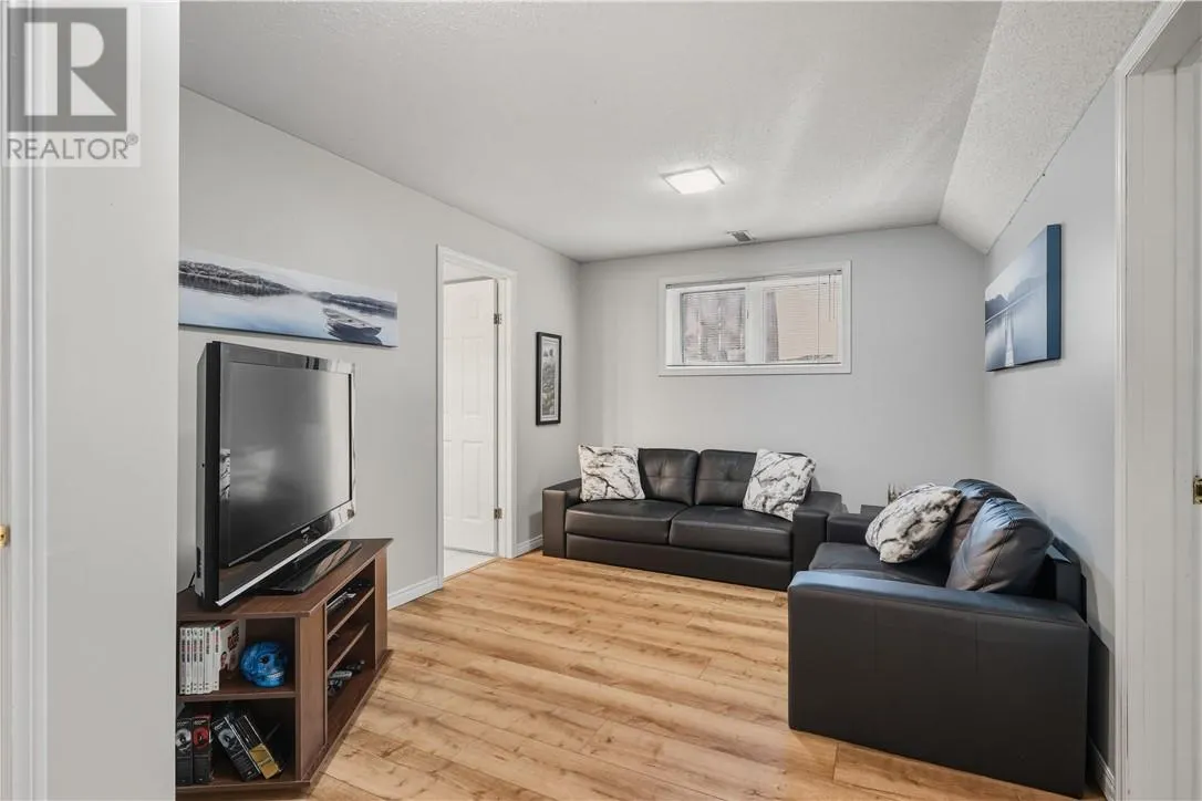 3870 Macmillan Drive