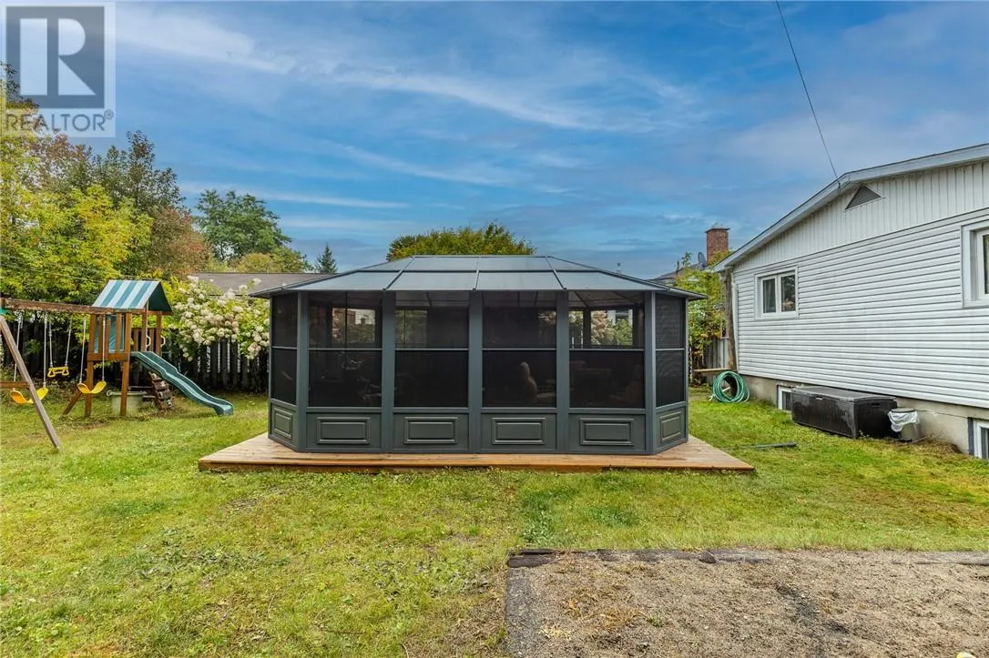 492 Albert Street