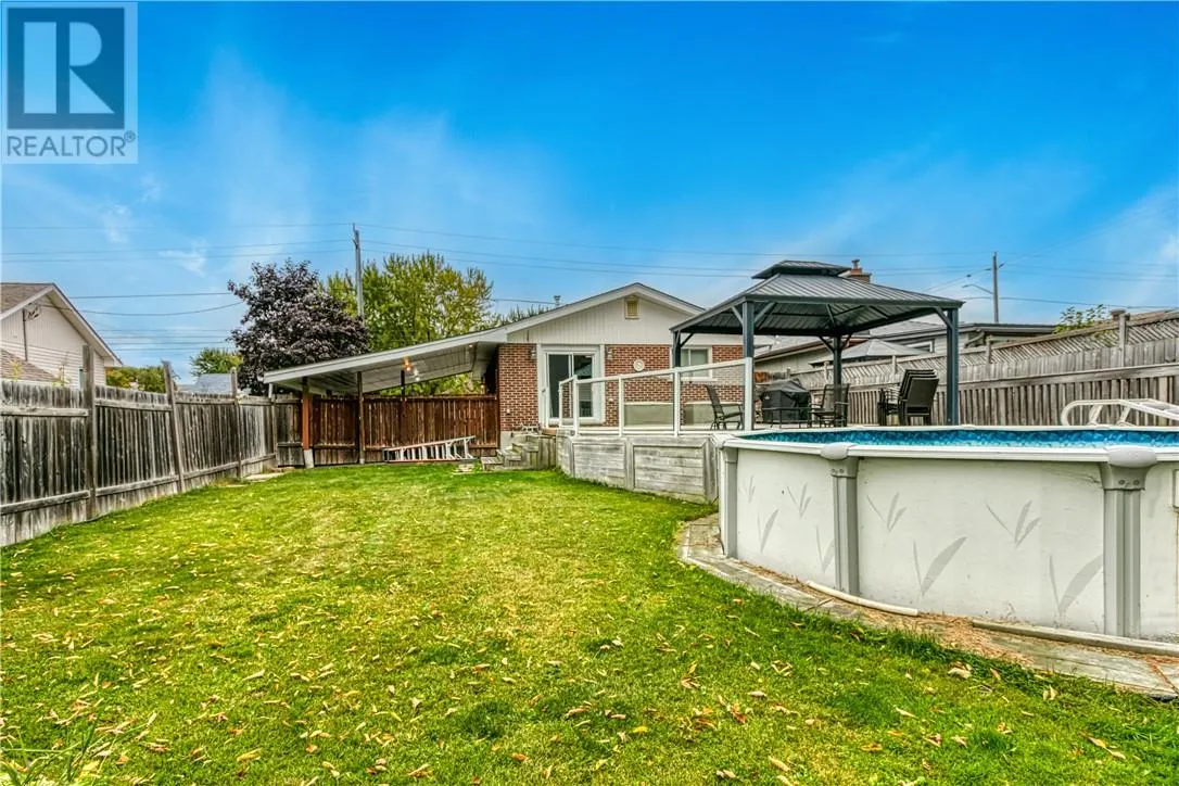 689 Churchill Avenue