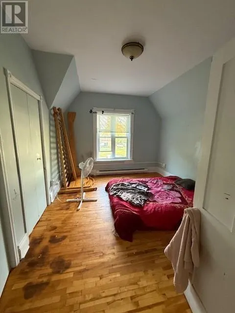 13 Campbell Street W