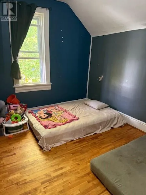 13 Campbell Street W