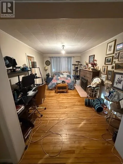 13 Campbell Street W