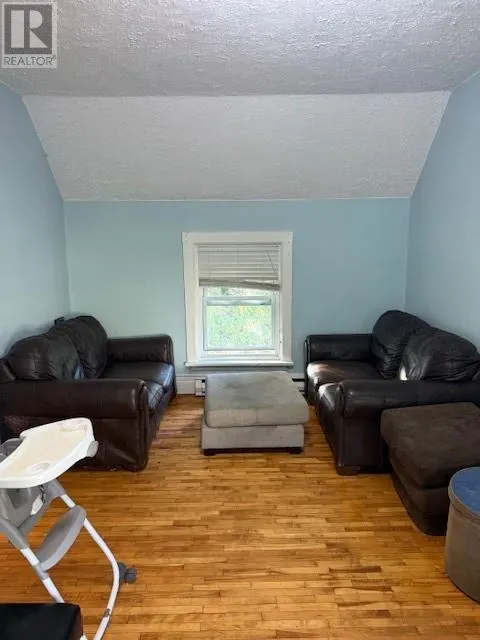 13 Campbell Street W