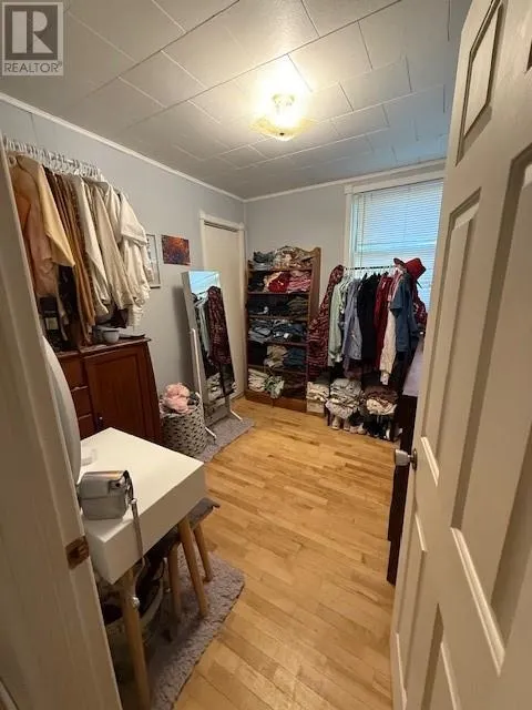 13 Campbell Street W