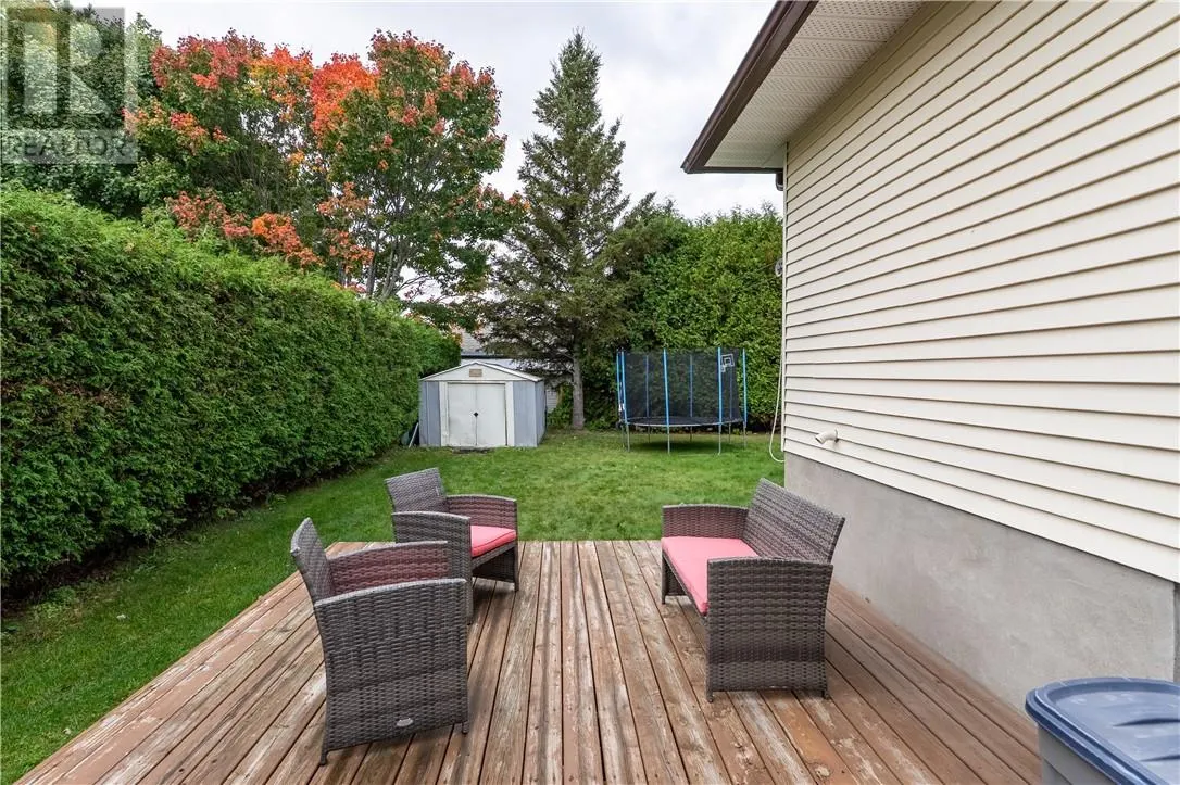 3871 MacMillan Drive