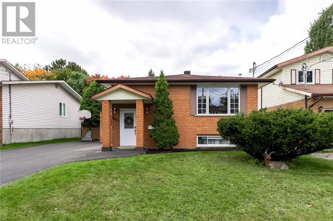 3871 MacMillan Drive