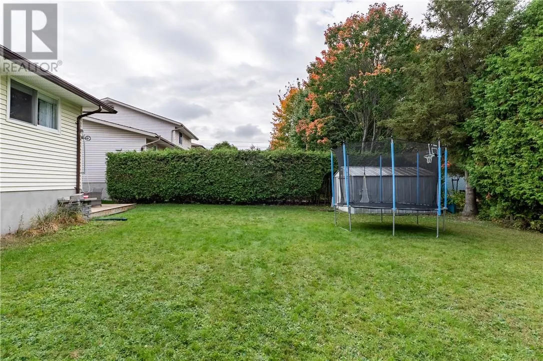 3871 MacMillan Drive