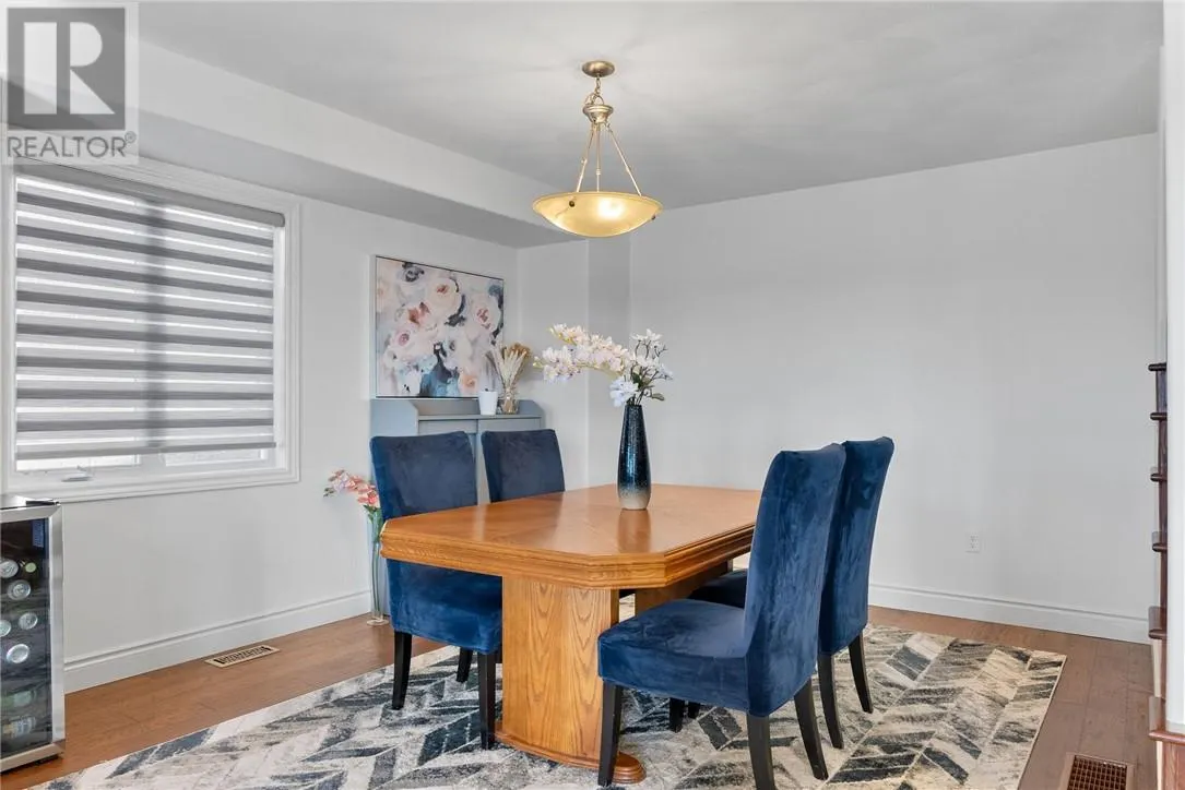 84 Bayside Crescent