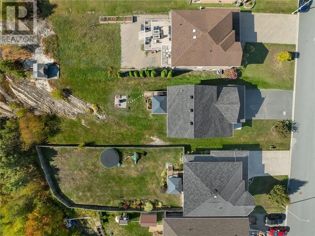 84 Bayside Crescent