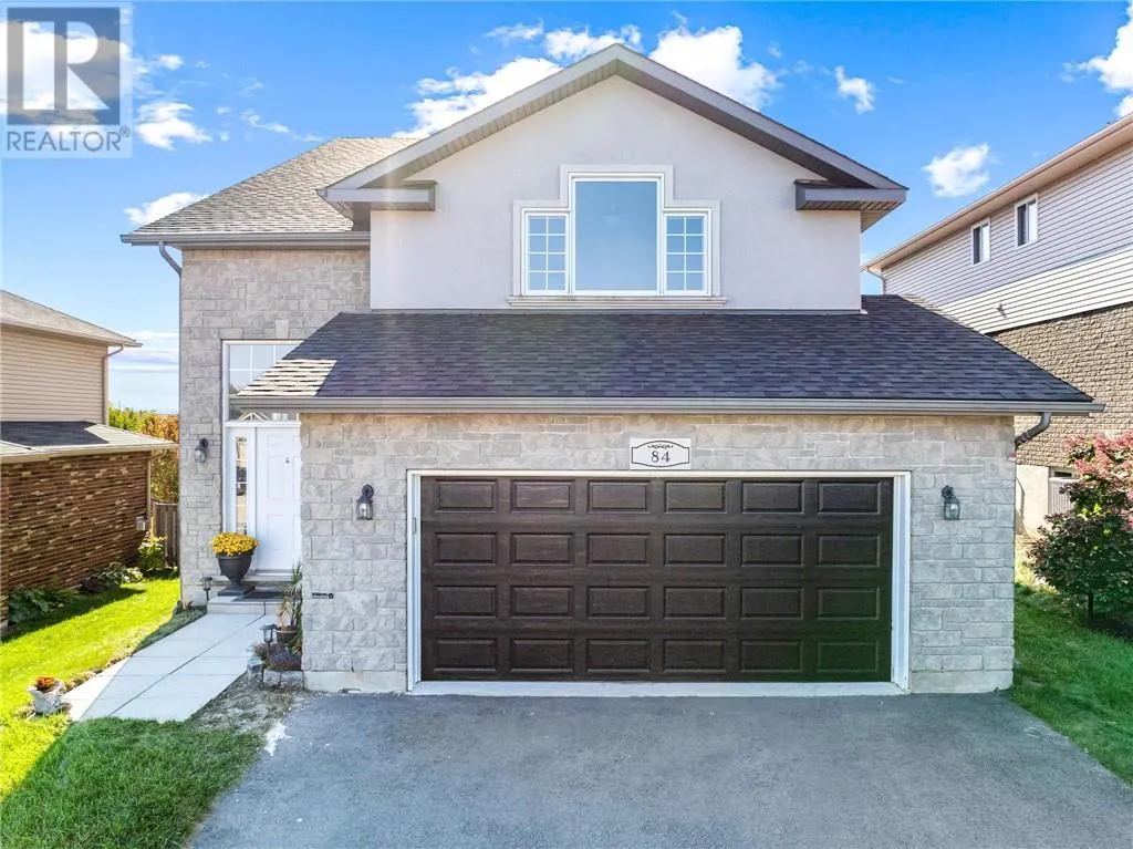 84 Bayside Crescent