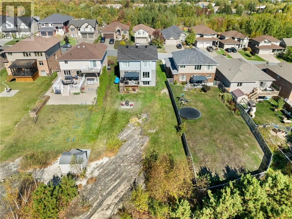 84 Bayside Crescent