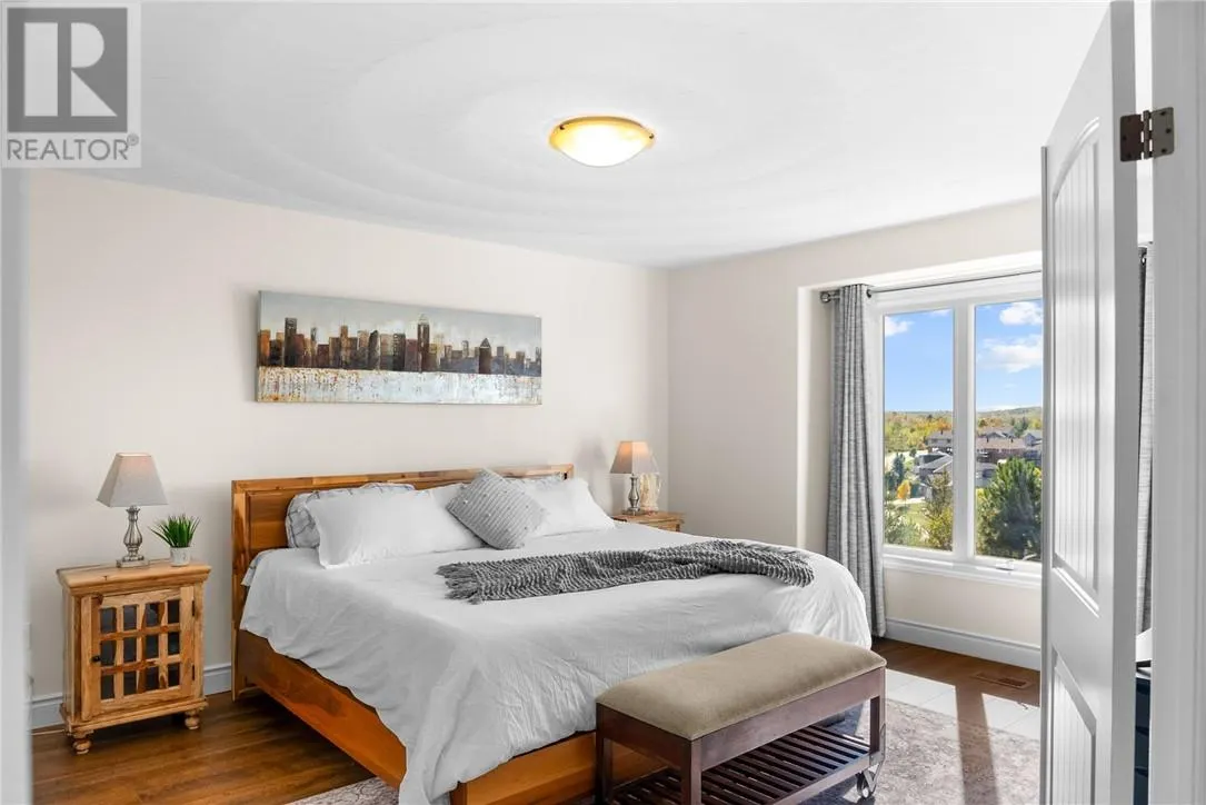 84 Bayside Crescent