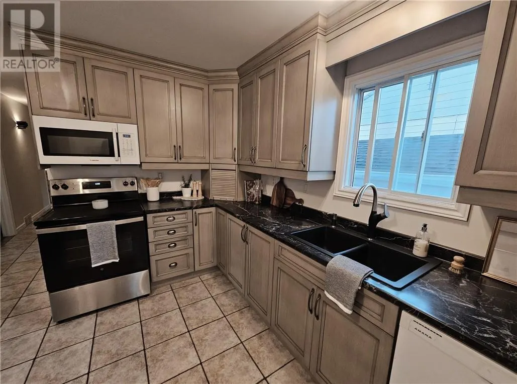42 Second Avenue N