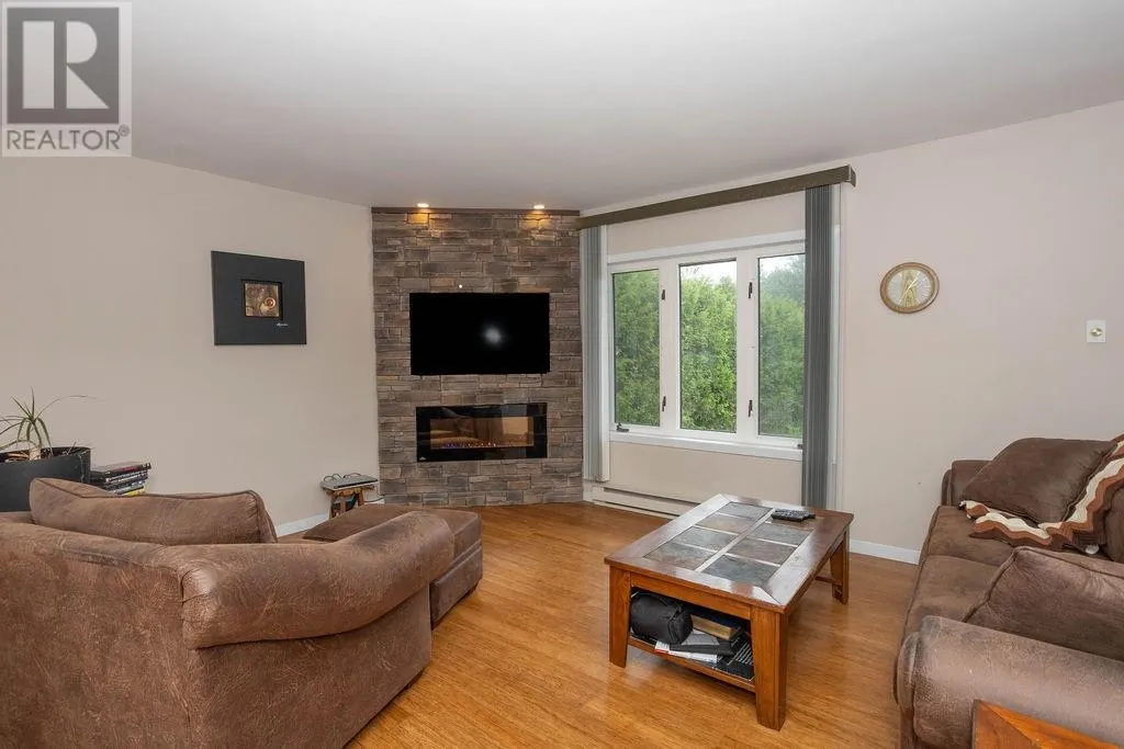 365 Caddel Road