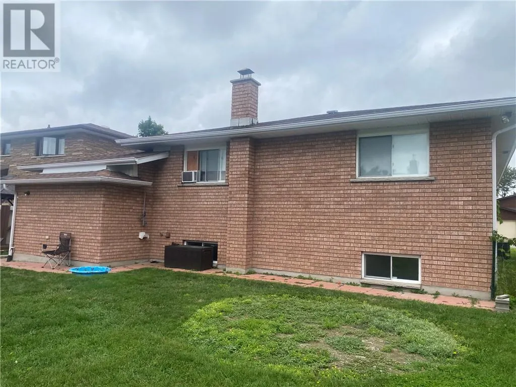 1900 Brierwood Court