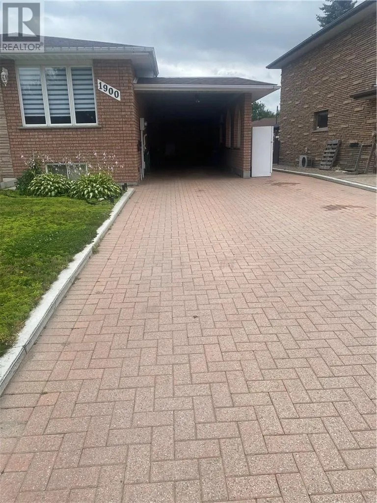 1900 Brierwood Court