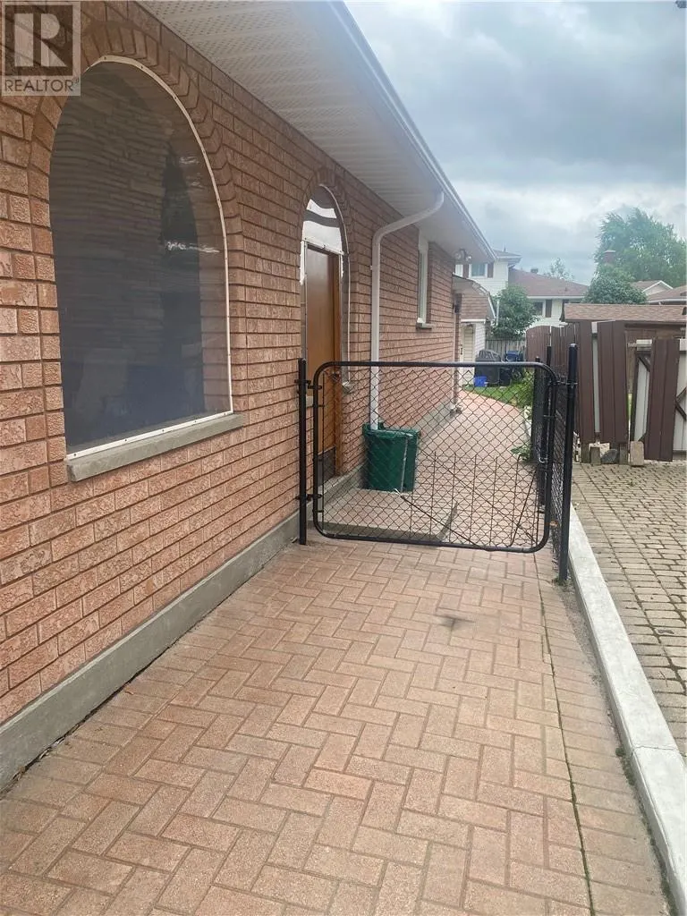1900 Brierwood Court