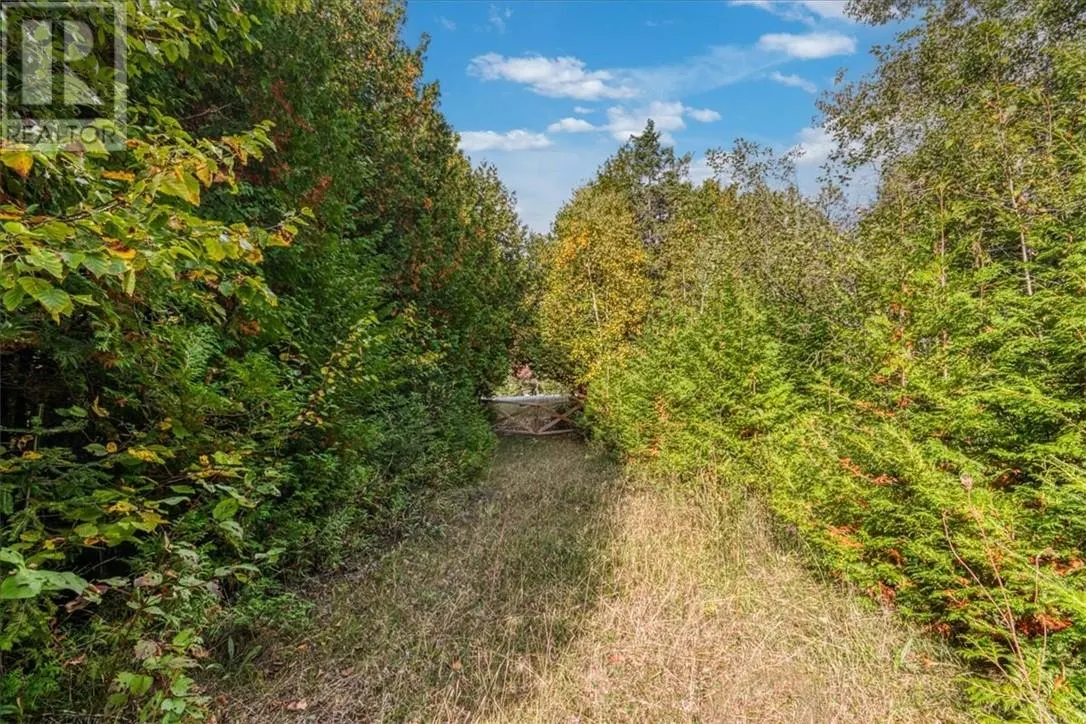 L11 C7 Concession Road 6 W
