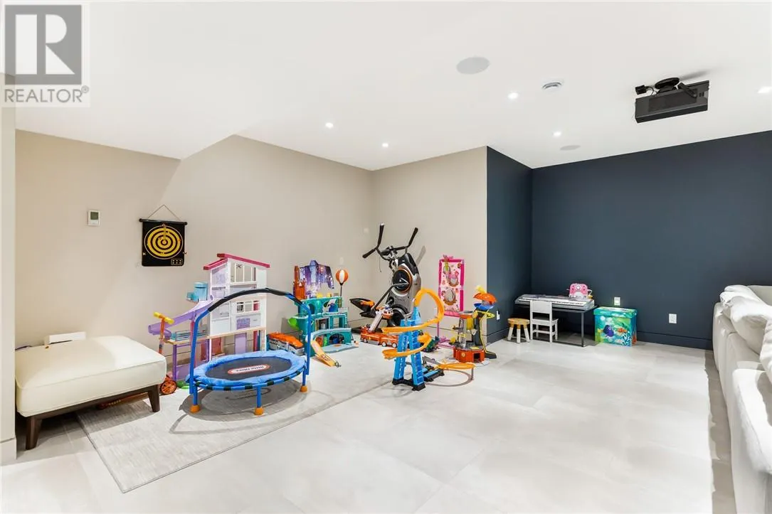 1775 O'Neil Drive W