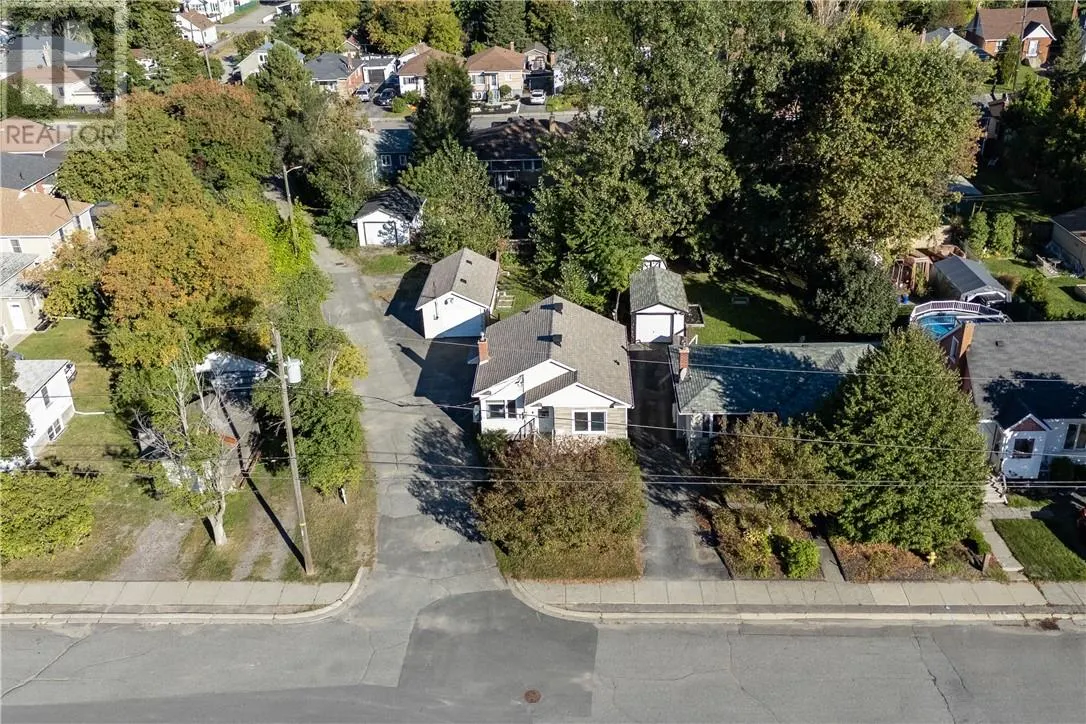 178 Travers Street