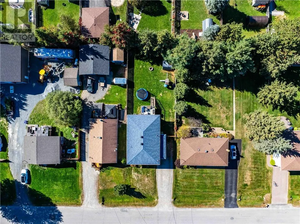 4461 Elizabeth Crescent