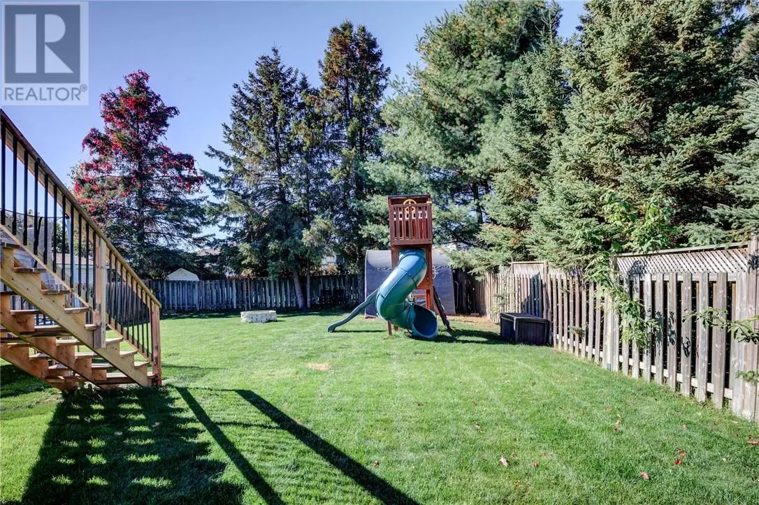 4461 Elizabeth Crescent