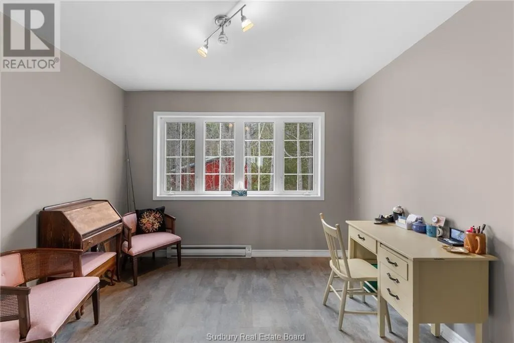 176 Kring Road
